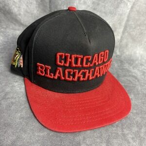 Chicago Blackhawks New‎ Era 9Fifty Hat Black Red Adjustable NHL NEW (?)